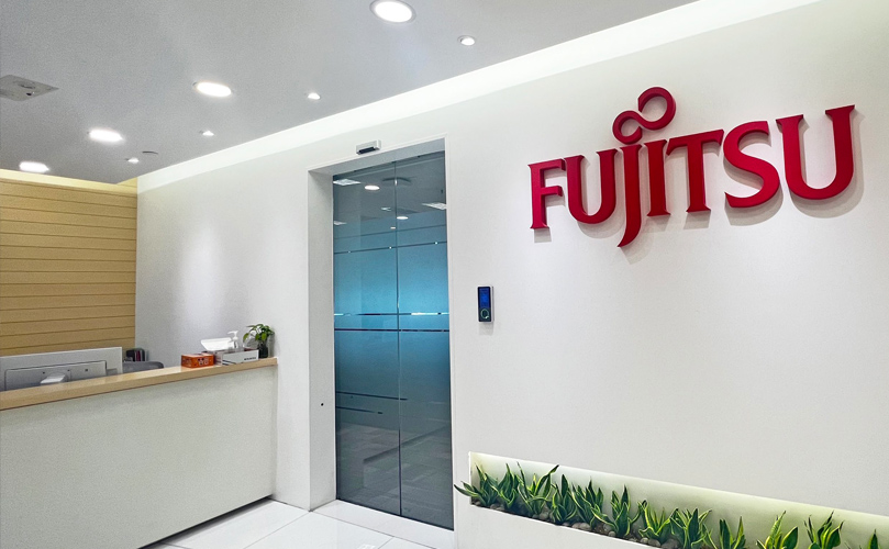 El exterior de una oficina de Fujitsu en Hong Kong