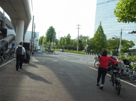 車椅子を使用される方へのご案内の画像