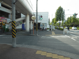 車椅子を使用される方へのご案内の画像