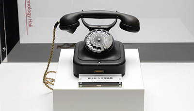 富士形電話機の画像