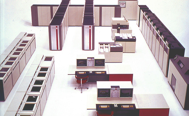 FACOM M-190の画像