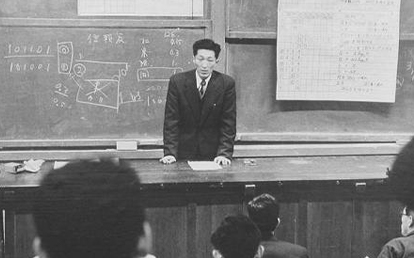 池田敏雄の母校である東京工業大学にて講義をしている時の写真