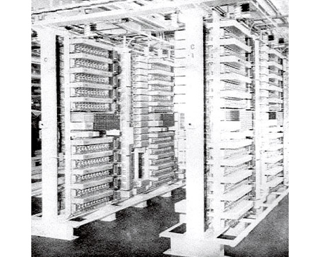 富士通信機製造株式会社　 H型構内自動交換装置保守試験電話機 H形交換機（ステップバイステップ自動交換機）（1926年）｜富士通