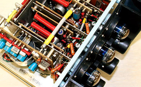 C-12M 真空管式同軸ケーブル搬送装置（1962年）の画像