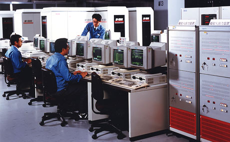 FUJITSU M-1800モデルグループ（1990年）｜富士通