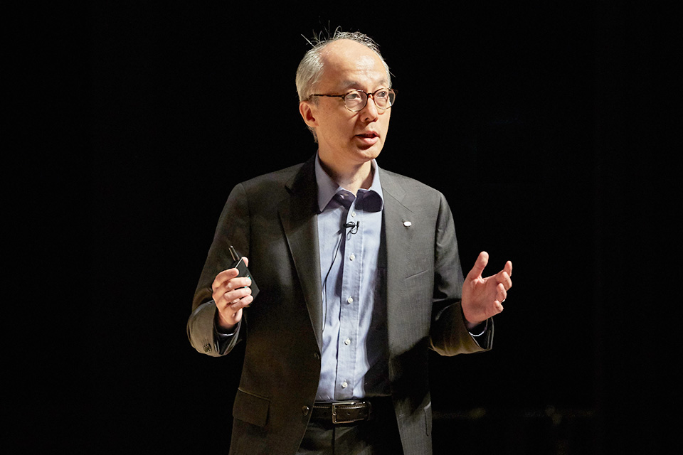 Yoshikuni Takashige VP, Marketing Strategy and Vision, Fujitsu Limited.
