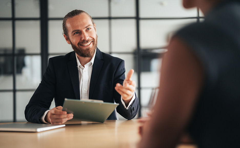 商談中のビジネスマン