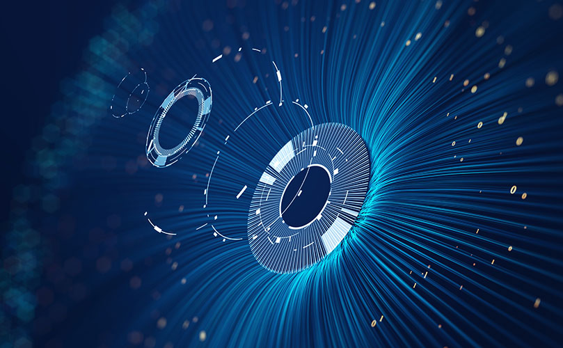 光の筋とデジタル環が広がる青いサイバー空間。