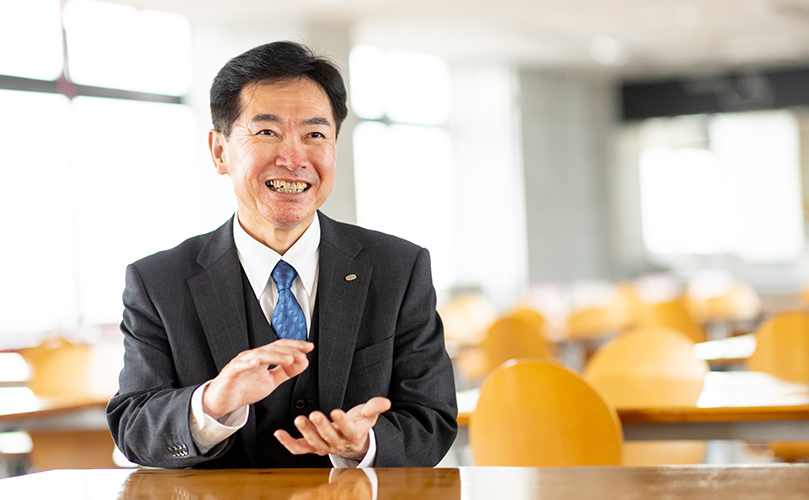 代表取締役社長 深沢 孝一