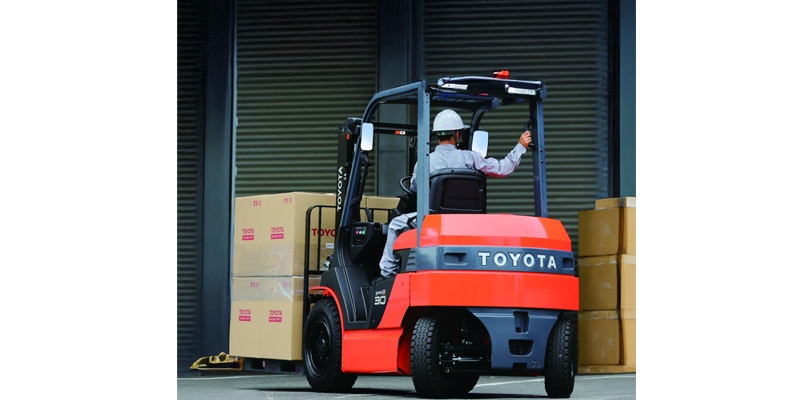 トヨタL&Fと富士通はフォークリフトの運転の安全性をAIで評価するシステムを開発