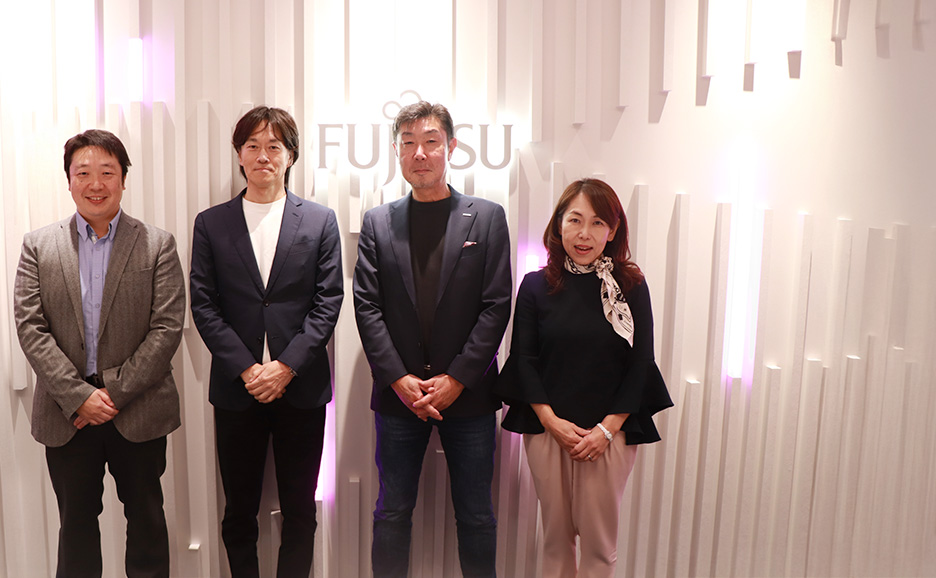 富士通株式会 伊藤 英紀、パナソニック インフォメーションシステムズ株式会社 多田羅 智史氏、パナソニック インフォメーションシステムズ株式会社 刀根 住久氏、富士通株式会社 島津 めぐみ