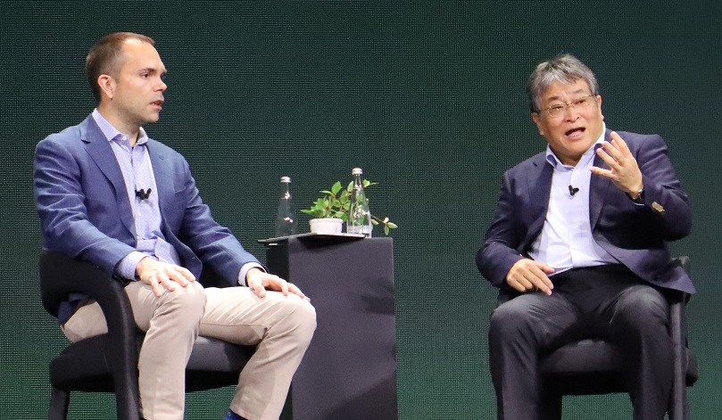 クレイ・マグワイク氏と古賀一司