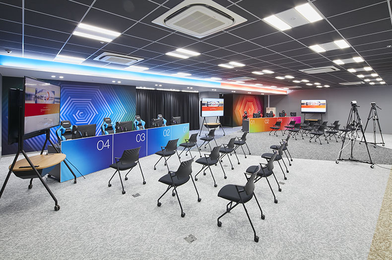 Fujitsu Uvance Kawasaki Towerのeスポーツルーム