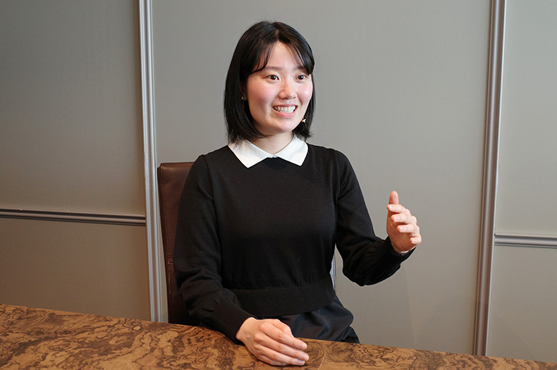 富士通株式会社 パブリック事業本部 官庁第二事業部 大塚 美穂