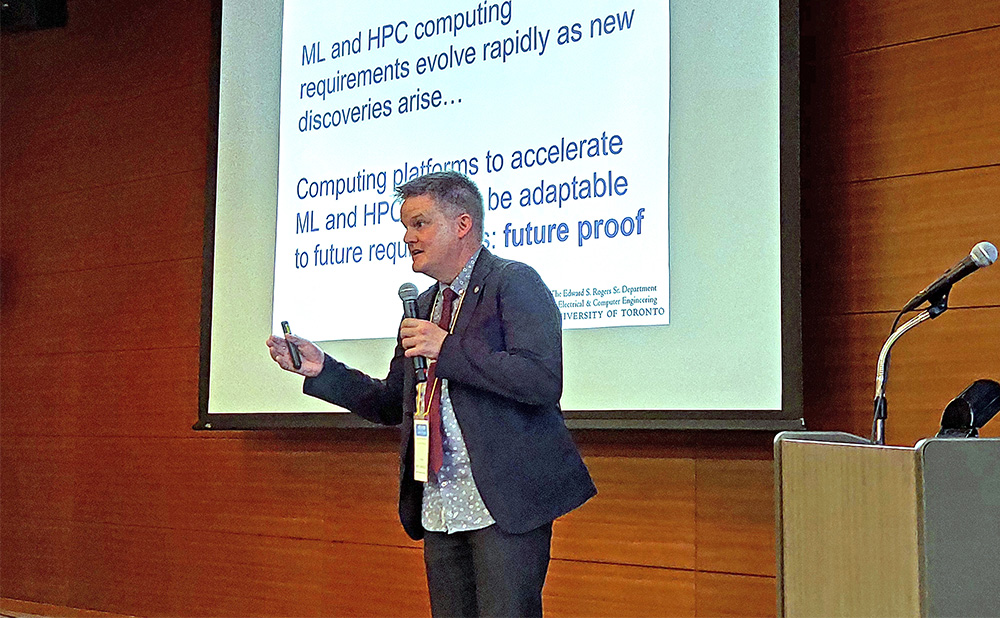 全国大会で講演するトロント大学SRLのJason H. Anderson先生