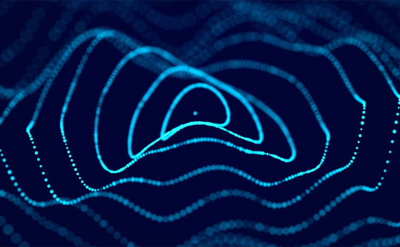 Abstrakte Visualisierung von Datenströmen mit blauen, leuchtenden Linien auf dunklem Hintergrund