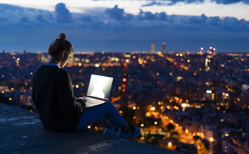 Womanwithlaptop