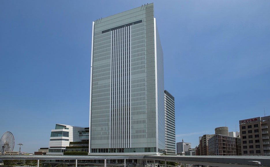 横浜市庁舎外観