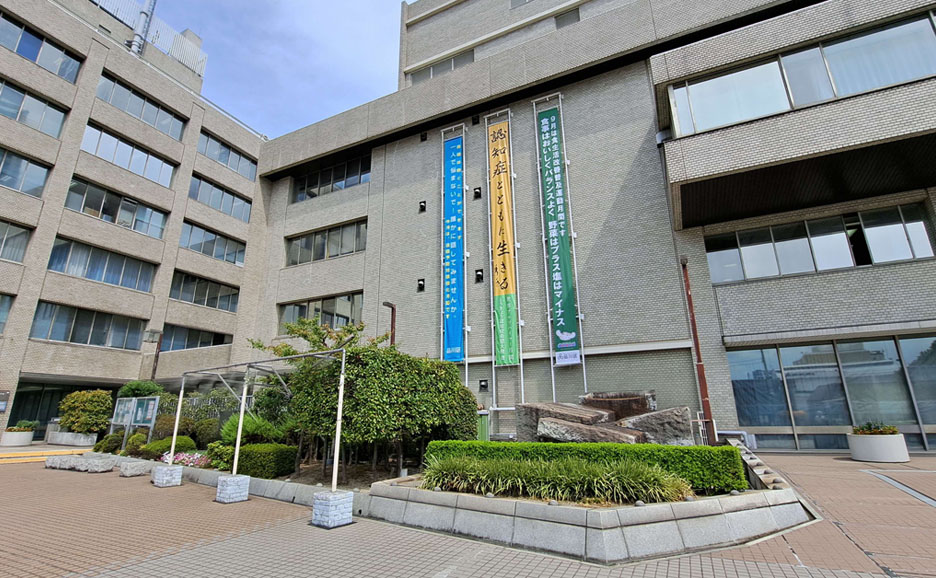 品川区役所庁舎外観