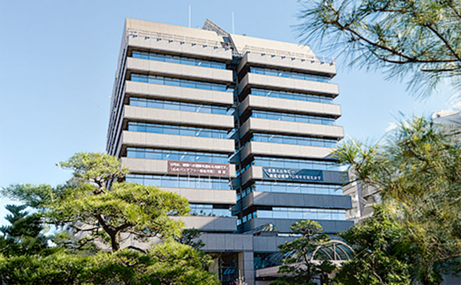 港区 区役所外観