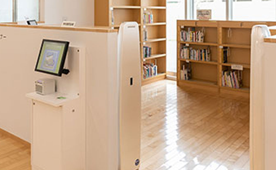 白岡市立図書館内観