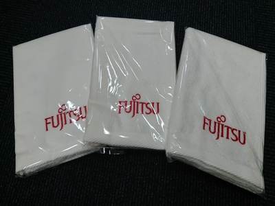Fujitsuロゴが入ったバンブータオル