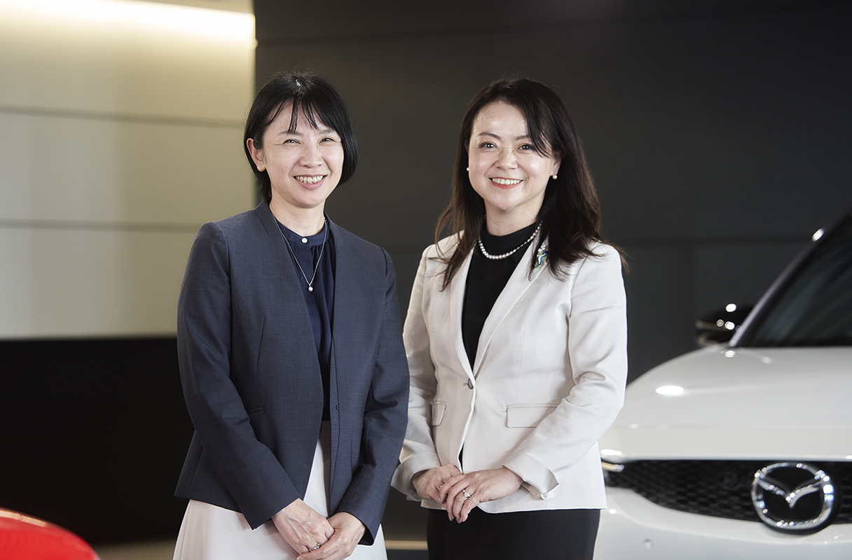 西日本エリアビジネス統括部 マネージャー 山脇 朝子(左)、藤原 佳子(右)