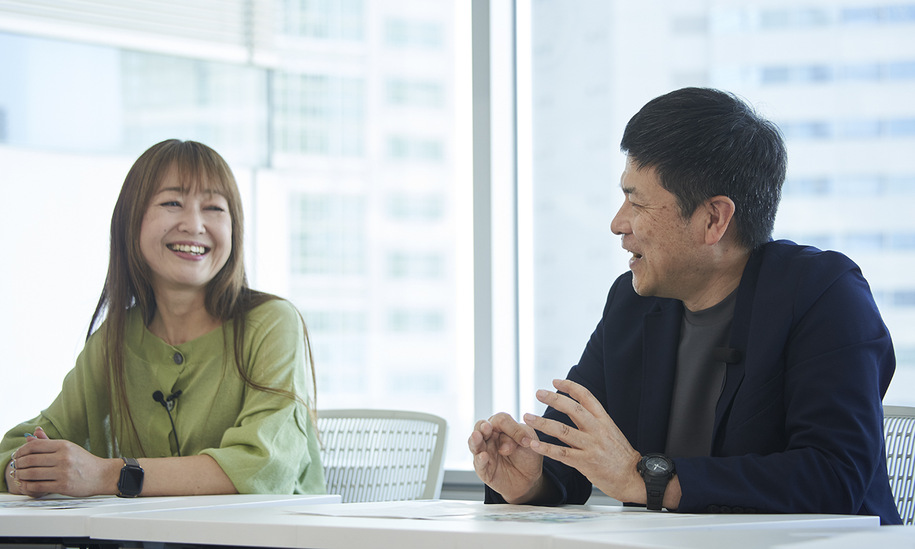 竹本 亜紀子(左)と池添 善人(右)