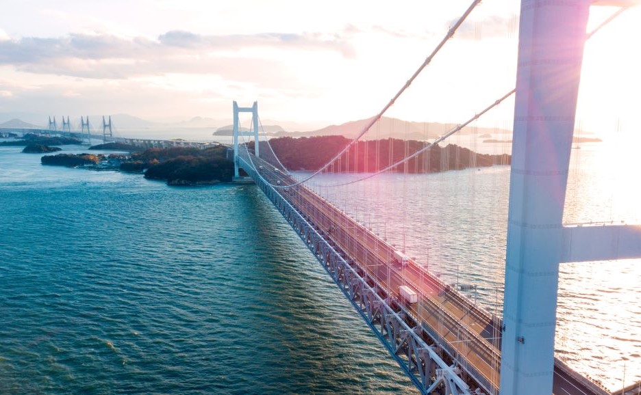 夕刻の瀬戸大橋