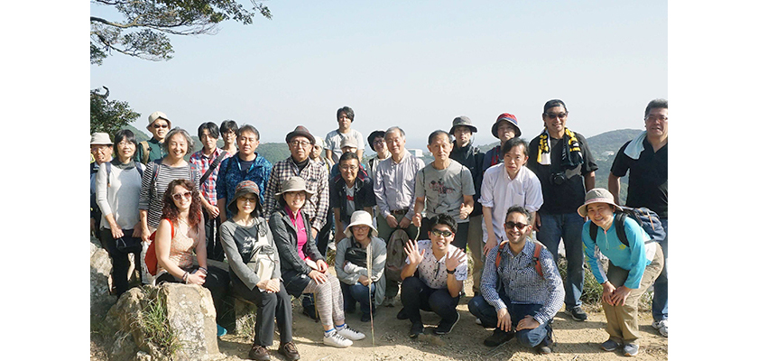 Group photo of Tsushima Eco-tour participants.